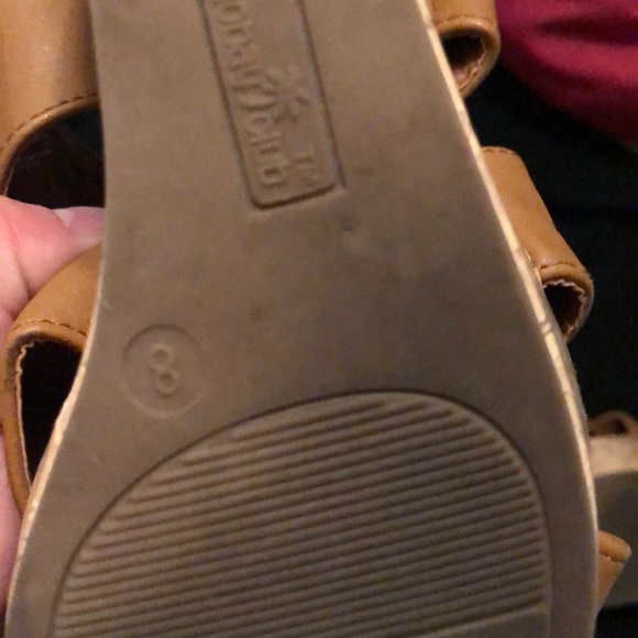 Size 8 Tan Montego Bay Club (Payless) Wedges - Picture 3 of 8